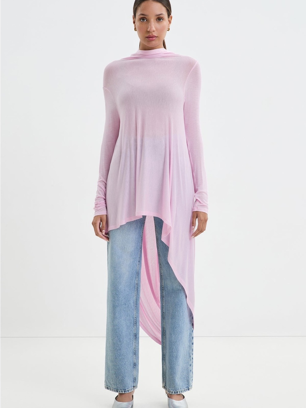 Marcella NYC Iris Tunic
Sheer European Jersey Asymmetric Top M oversized airy